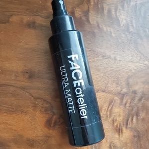 FACE Atelier Ultra Matte Spray.